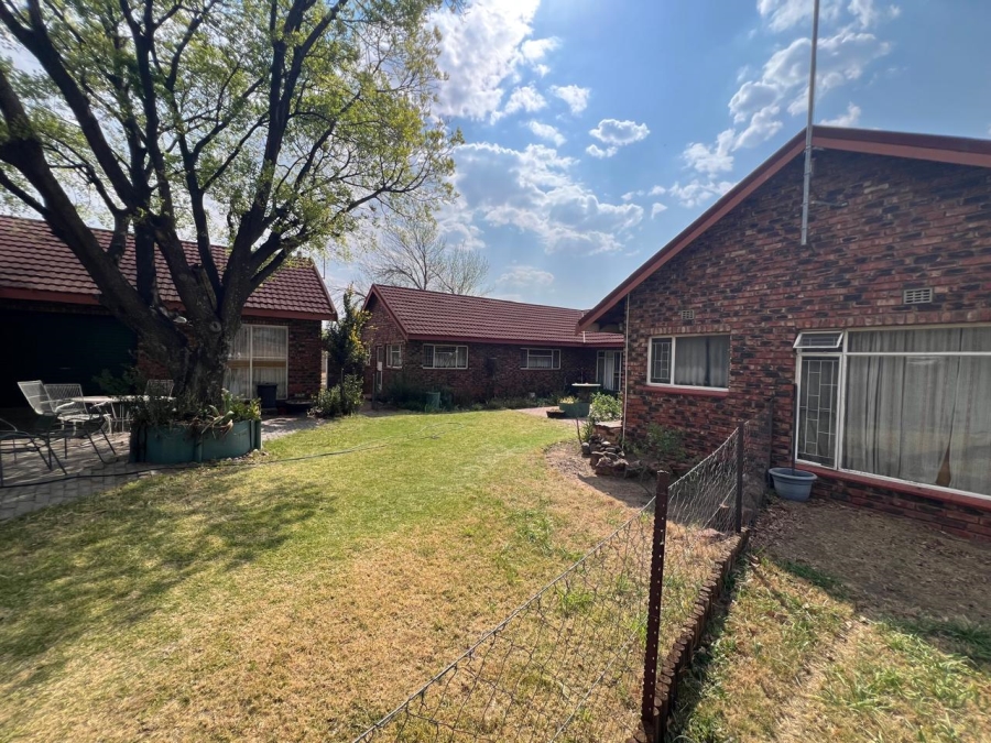 4 Bedroom Property for Sale in Wonderwater Free State